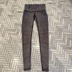 Geometric Patterned workout leggings